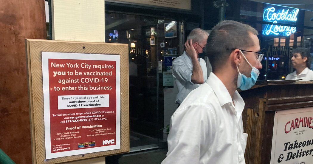 Carmine's Hostess Is Attacked by Tourists Over Vaccine Requirement, Police Say