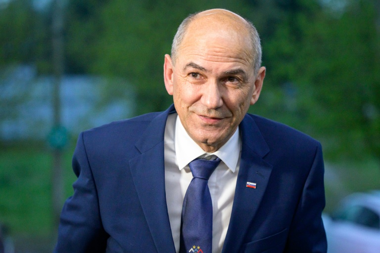 Slovenians vote in divisive elections » Capital News
