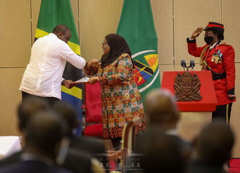President Uhuru Kenyatta and his Tanzanian host Suluhu Samia on Friday, December 10, addressed a joint press briefing at State House, Dar es Salaam
