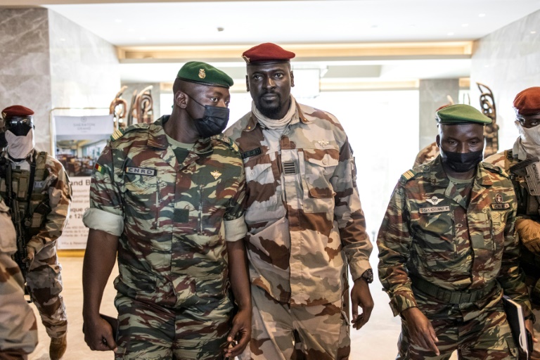 Guinea coup leader sworn in as transitional president » Capital News