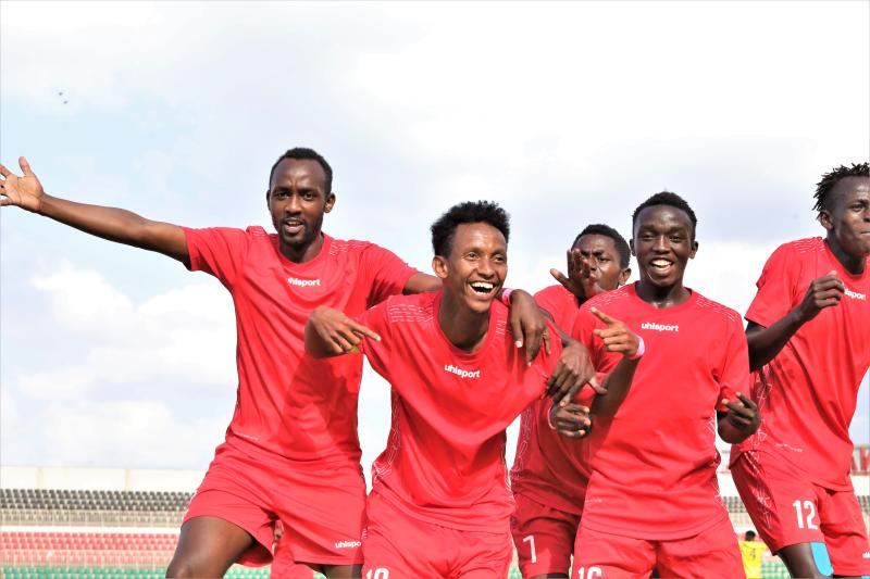 Flags, whistles in Deaf Ball Games : The standard Sports