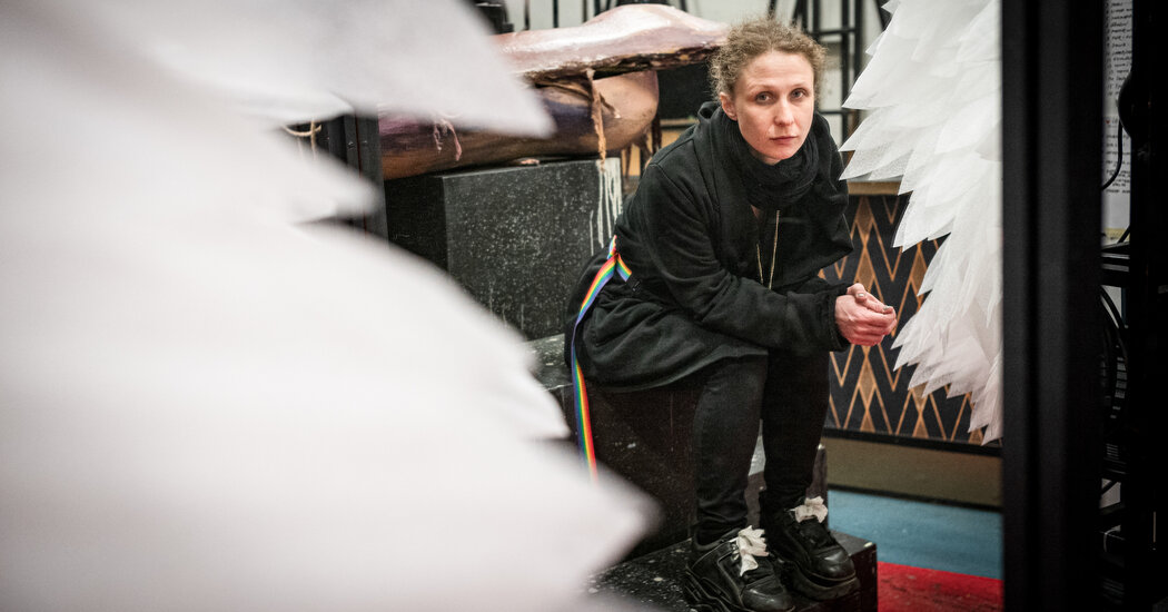 How Maria Alyokhina of Pussy Riot Escaped From Russia