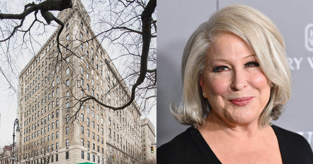 Bette Midler and Julianne Moore at the Top of the July Sales Charts