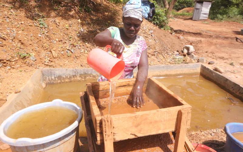 Abimbo mine, where the search for gold beats fear of being buried alive