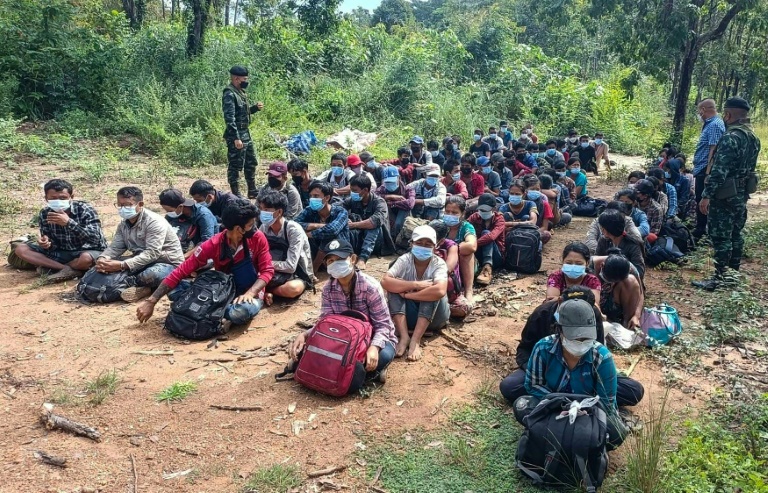 Myanmar poverty pushes thousands to Thailand » Capital News