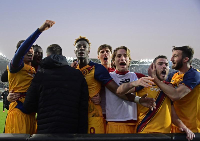 Abraham strikes twice as clinical Roma end Atalanta winning streak : The standard Sports