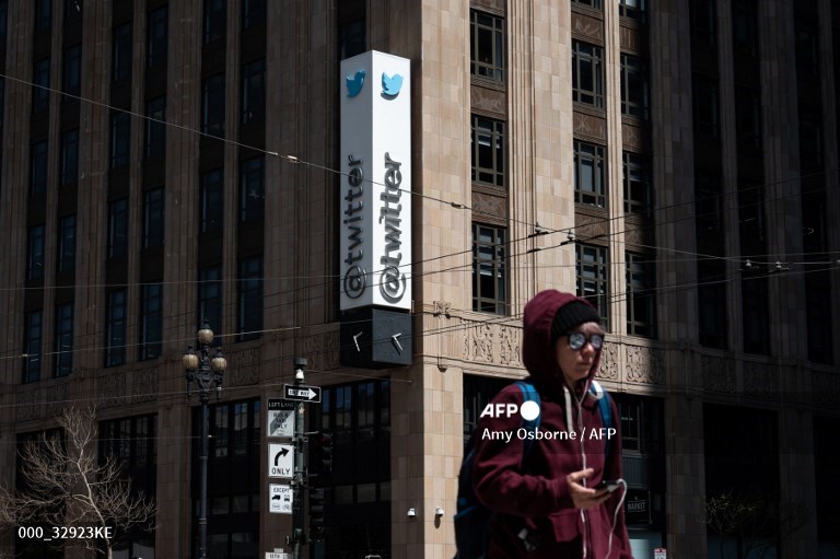 Twitter execs exit, hirings halt as Musk buy looms