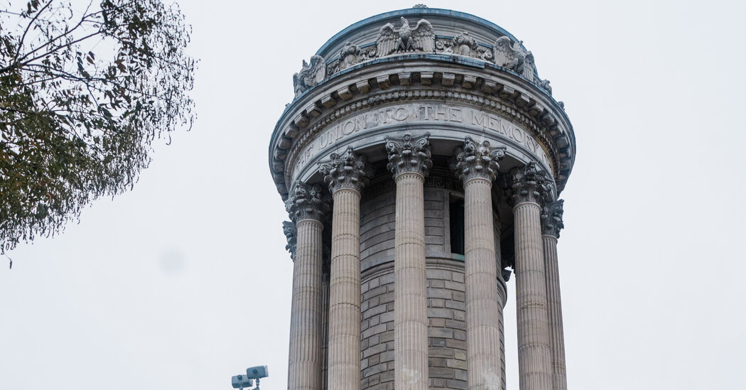 As the Mayor Promised Millions for New Monuments, Old Ones Crumbled