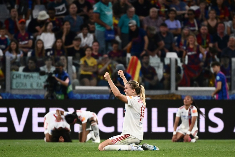 Lyon beat Barca to claim eighth Women's Champions League