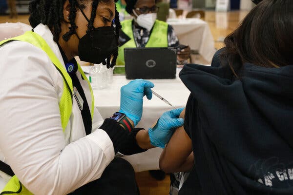 A booster clinic for teens in Berkley, Mich., a suburb of Detroit, on Thursday.