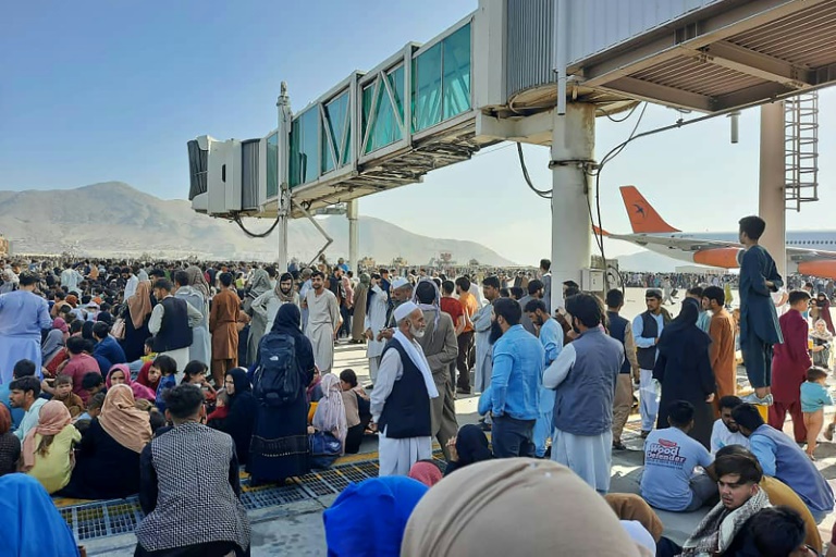 Kabul airport mobbed as Afghans make a desperate dash to exit » Capital News
