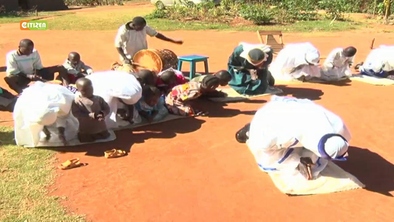“Mungu” Mfu, Je Jehova Wanyonyi Yu Hai Au Alifariki?