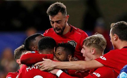 Premier League clubs agree to resume training