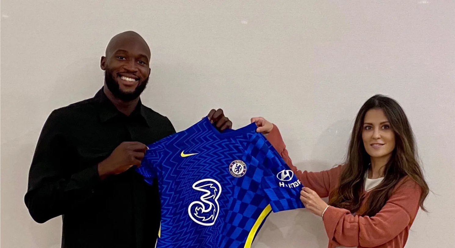 Romelu Lukaku Returns to Chelsea After 7 Years