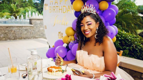 Beauty Queen! ‘Zora’ Actress Nana a Top-Notch Fashionista (photos)