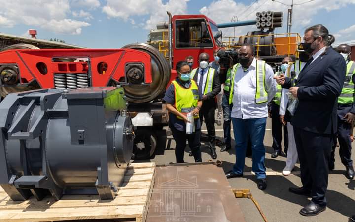 Uhuru Invites South African Firm to Revamp Kenya’s Rail System