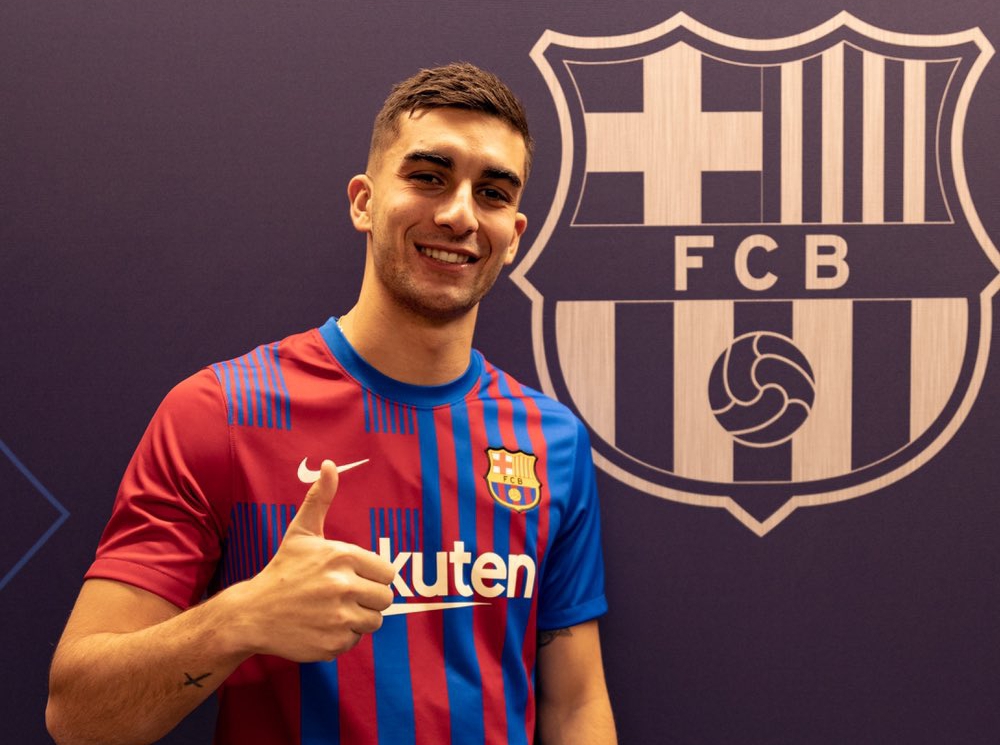 Barcelona Sign Spanish Forward Torres From Man City