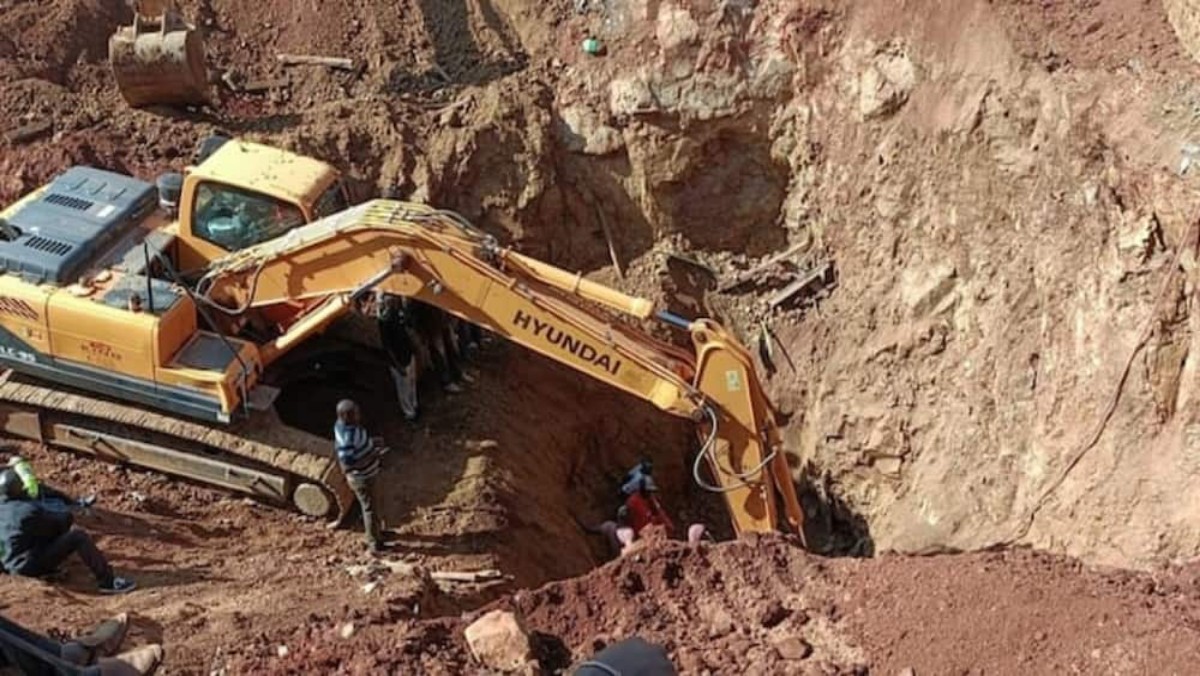 Top 10 News in Brief: Gold Miners Trapped in Pit For 7 Days Reveal Miracle That Happened
