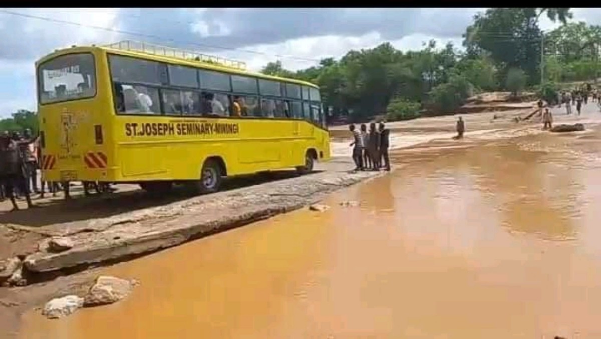 Top 10 News in Brief: How Three-Hour Wait Fueled Bus Plunge Into River of Death