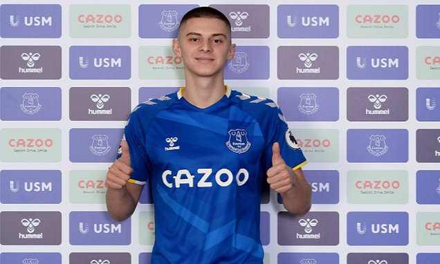 Everton Complete Signing of Ukrainian Defender From Dynamo Kiev