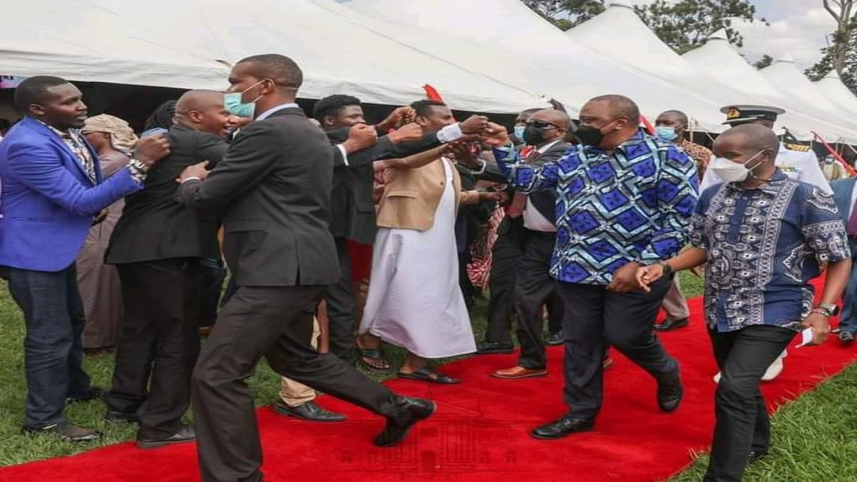 Uhuru Finally Discloses How And Why Raila Will Whitewash Ruto