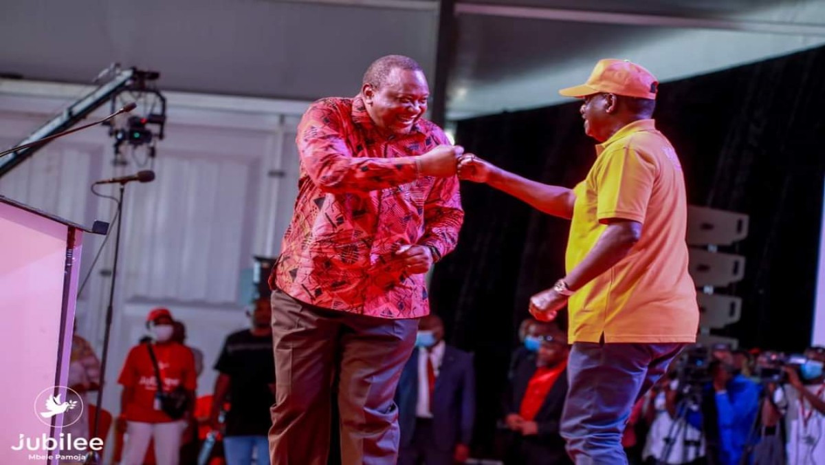 'Let Me Now Deal With Those Wakora,' Uhuru Vows to Crush Ruto, His Troops