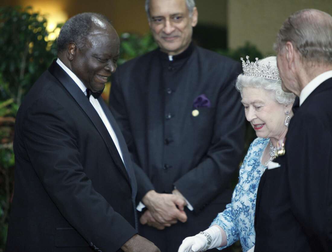 Queen Elizabeth Mourns Mwai Kibaki as a Great Statesman